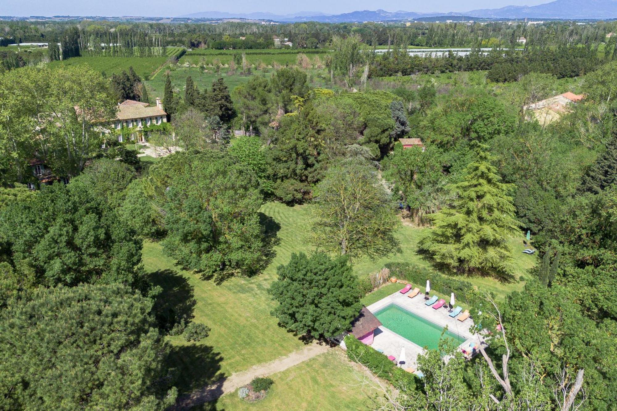 Domaine De Rhodes Avignon